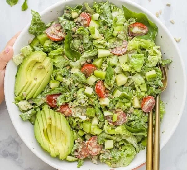 Quick and healthy 15 minute Green Goddess Salad with fresh greens and herbs