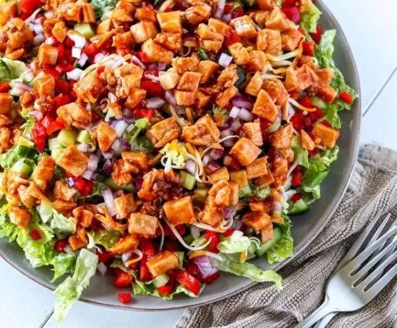 Delicious Honey Hot Chicken Salad with vibrant ingredients and spicy honey dressing